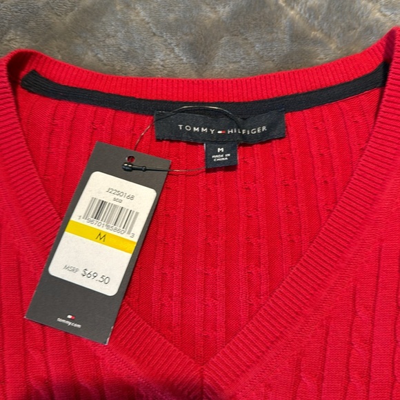 Tommy Hilfiger red long sleeve cable knit sweater - Picture 3 of 3